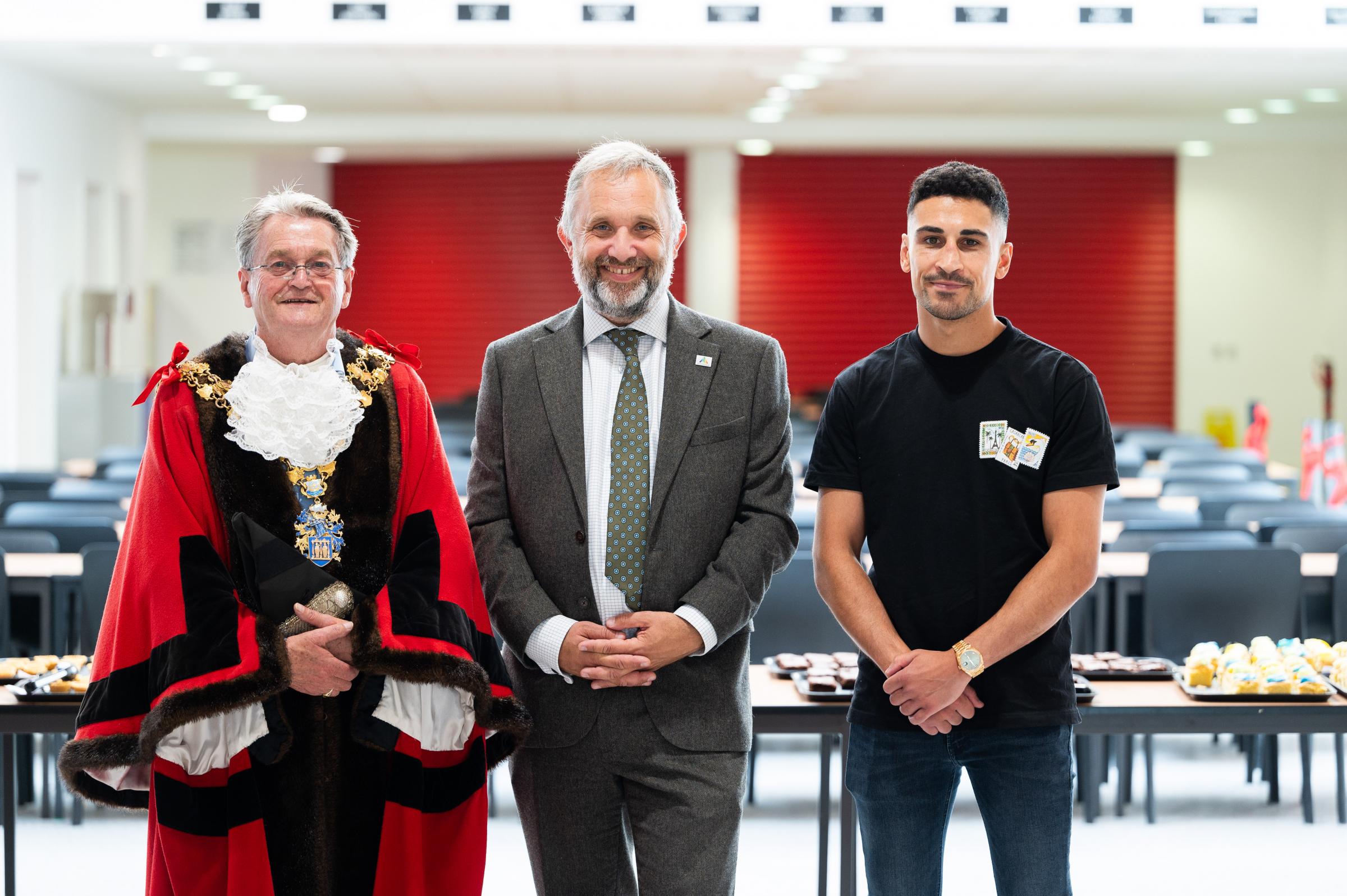 Champion boxer Jordan Gill inspires Wisbech students at awards night - Vimarsana News